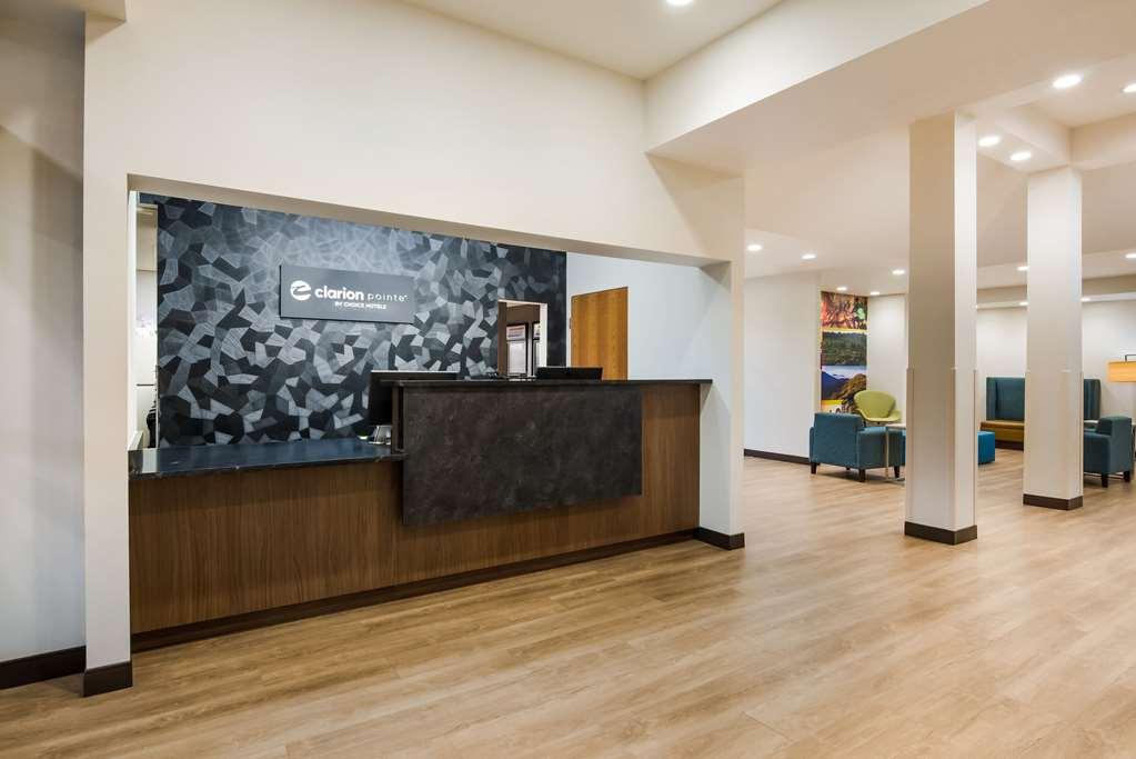 Clarion Pointe Hotel Абингдън Интериор снимка