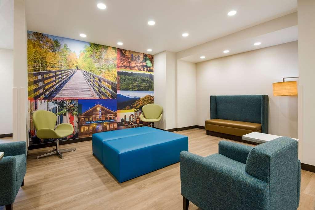 Clarion Pointe Hotel Абингдън Интериор снимка